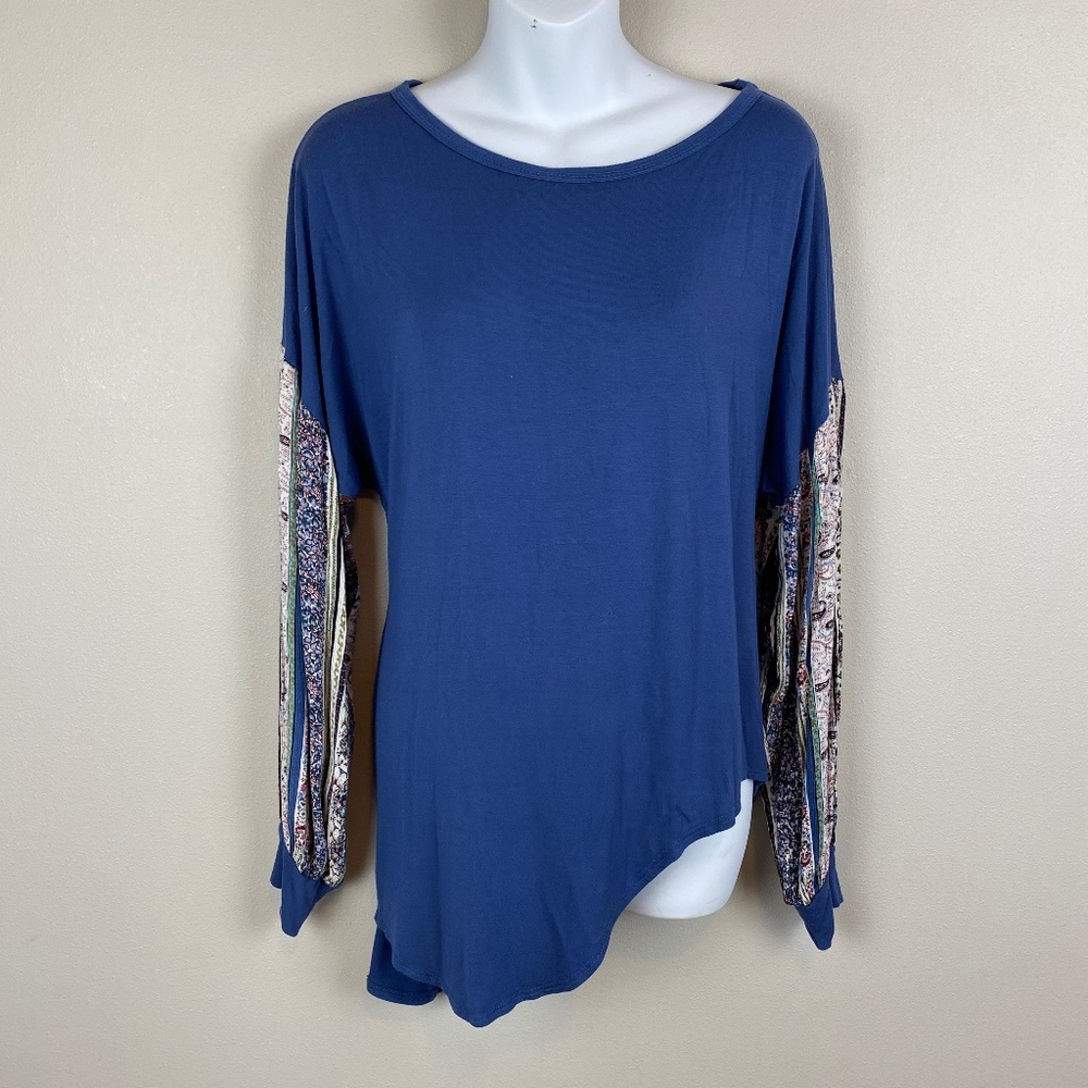 Adora Paisley Sleeve Boat Neck Loose Fit Tunic Top - Size Medium